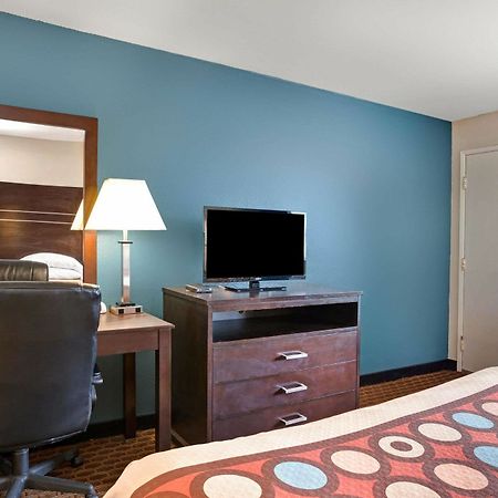 Super 8 By Wyndham Newark De Hotel Exterior photo