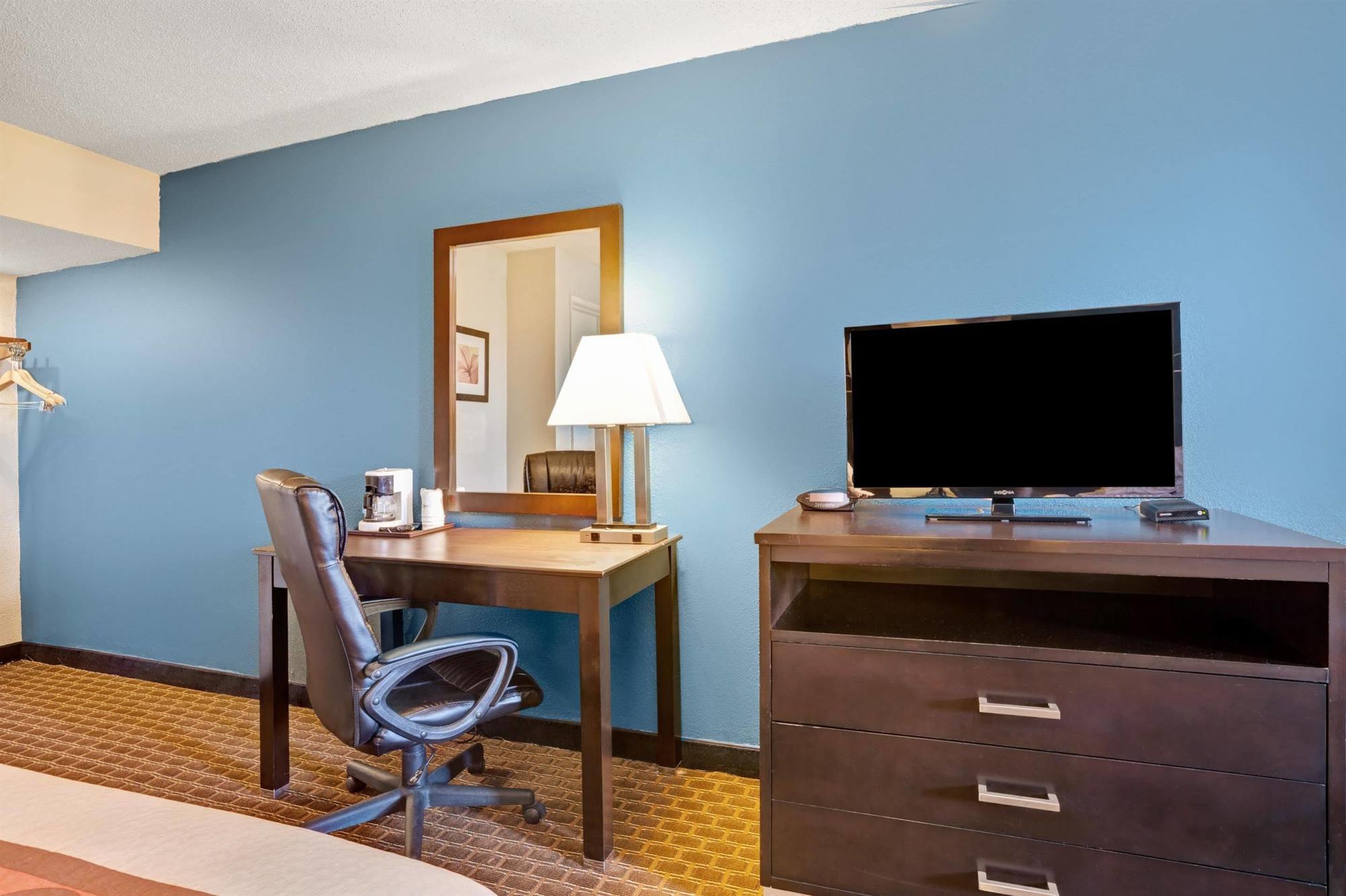 Super 8 By Wyndham Newark De Hotel Exterior photo