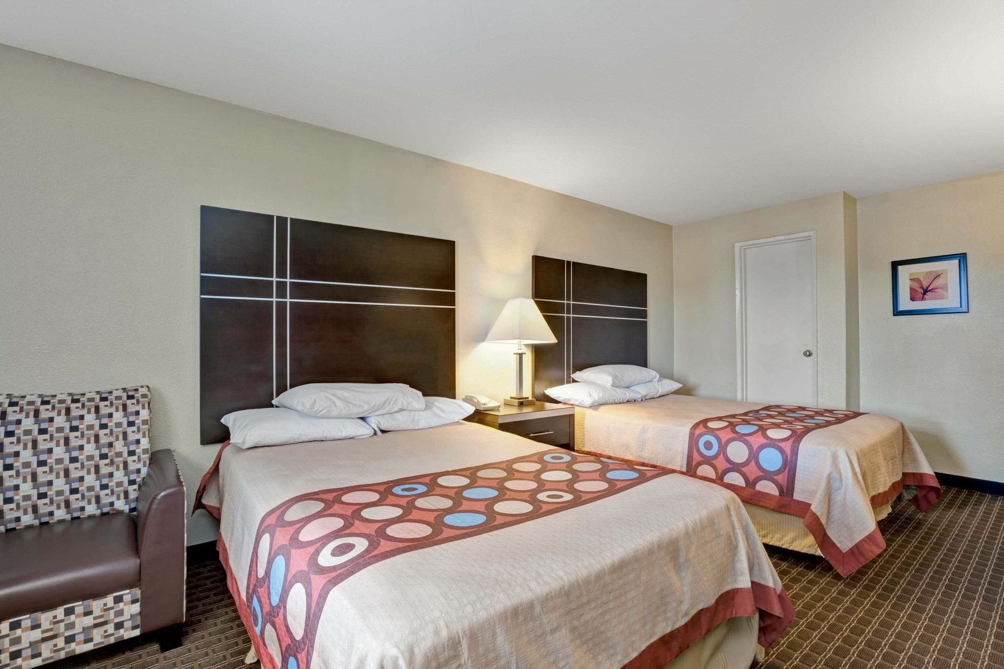 Super 8 By Wyndham Newark De Hotel Exterior photo